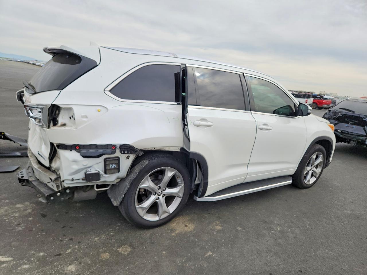 2016 TOYOTA HIGHLANDER LIMITED photo 3