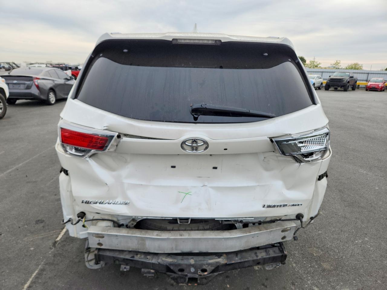 2016 TOYOTA HIGHLANDER LIMITED photo 6