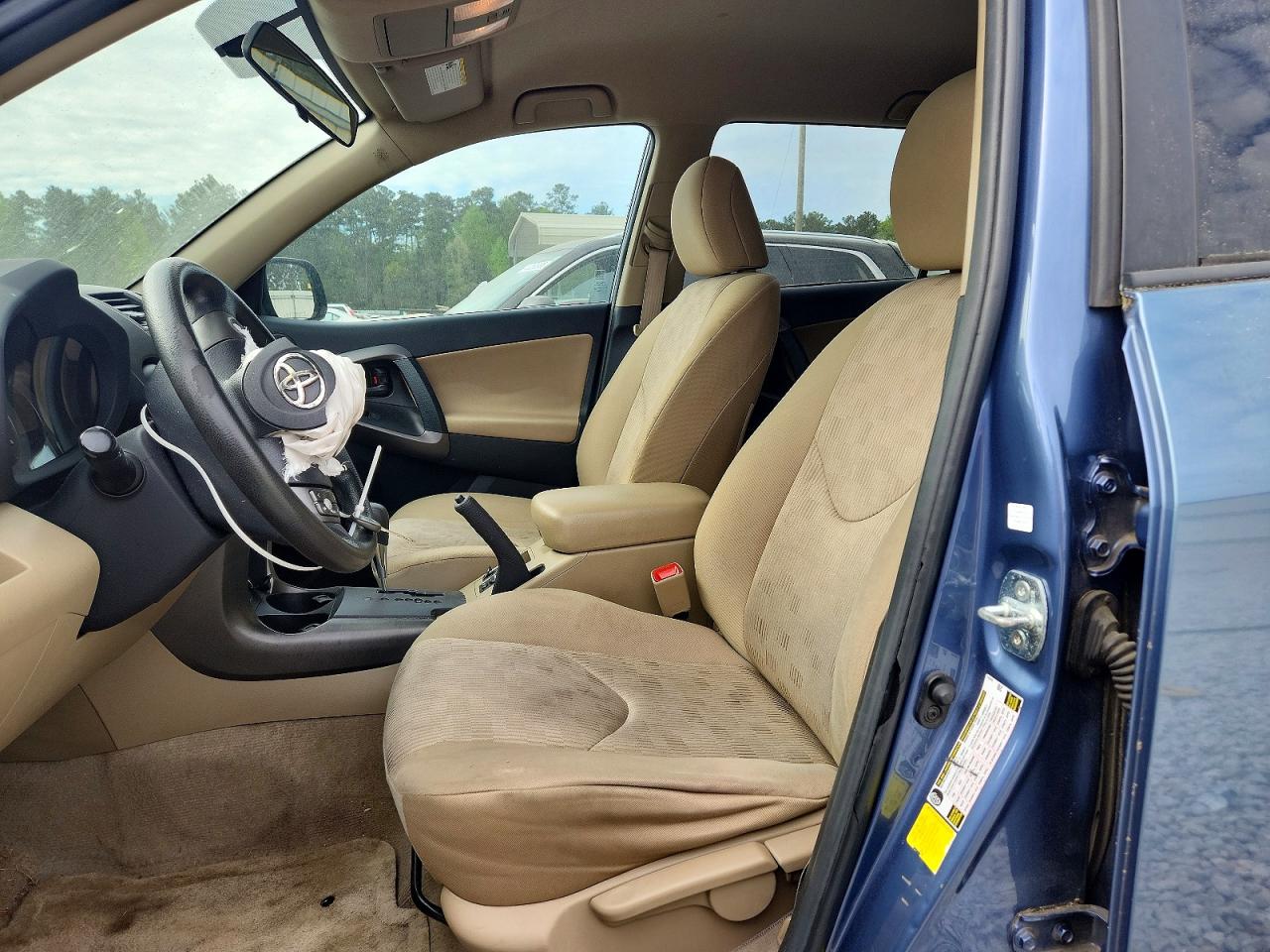 2012 TOYOTA RAV4 BASE photo 13