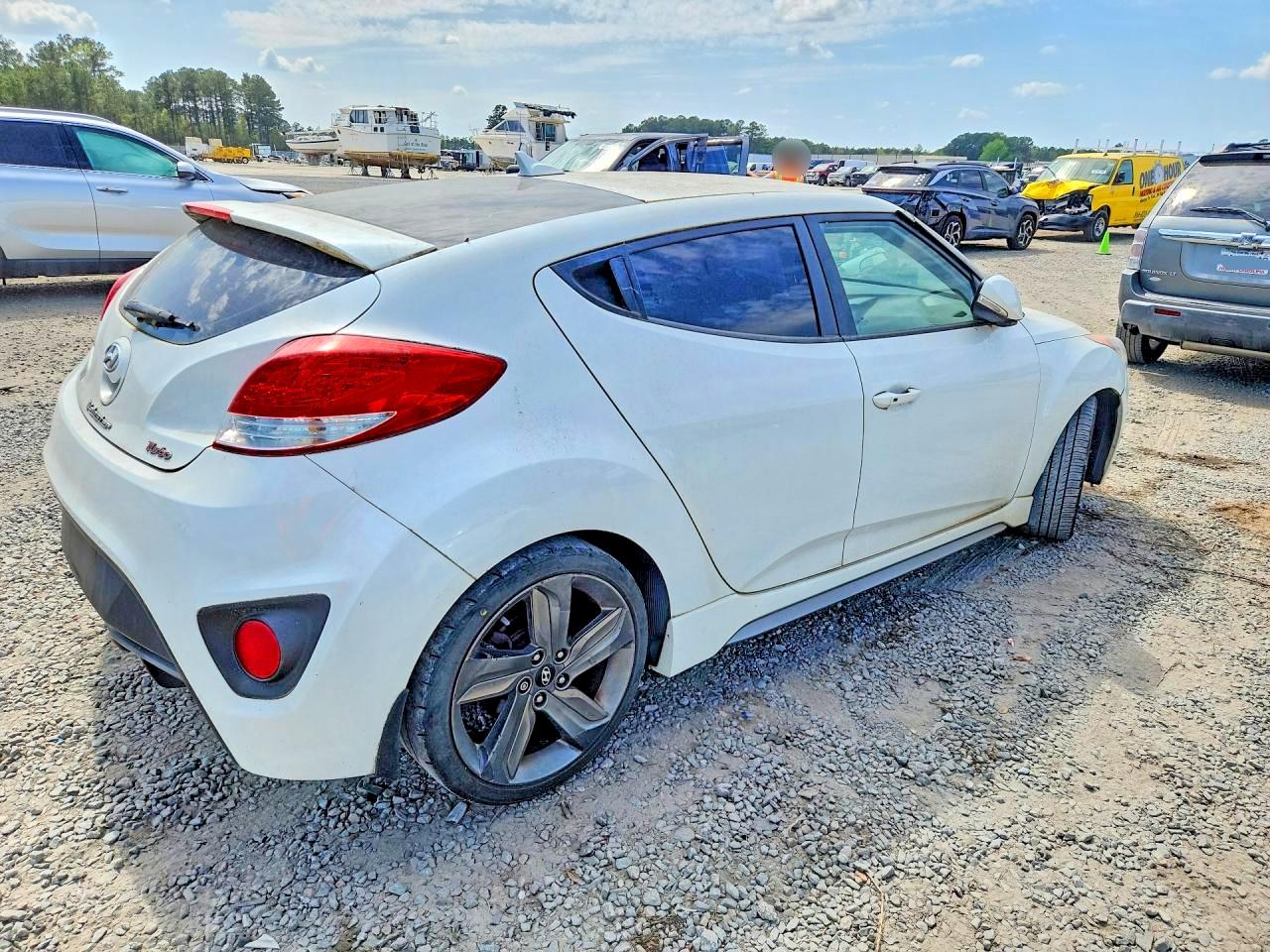 2015 HYUNDAI VELOSTER TURBO photo 7