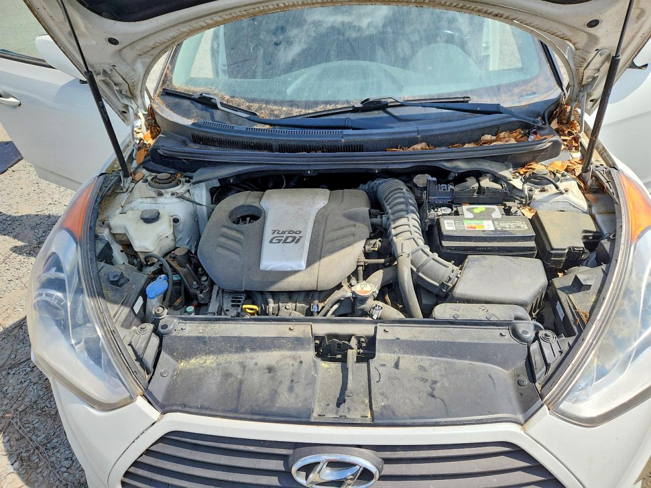 2015 HYUNDAI VELOSTER TURBO photo 31