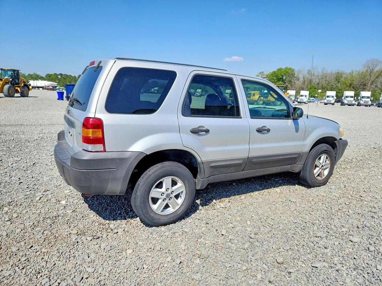 2006 FORD ESCAPE XLS photo 3