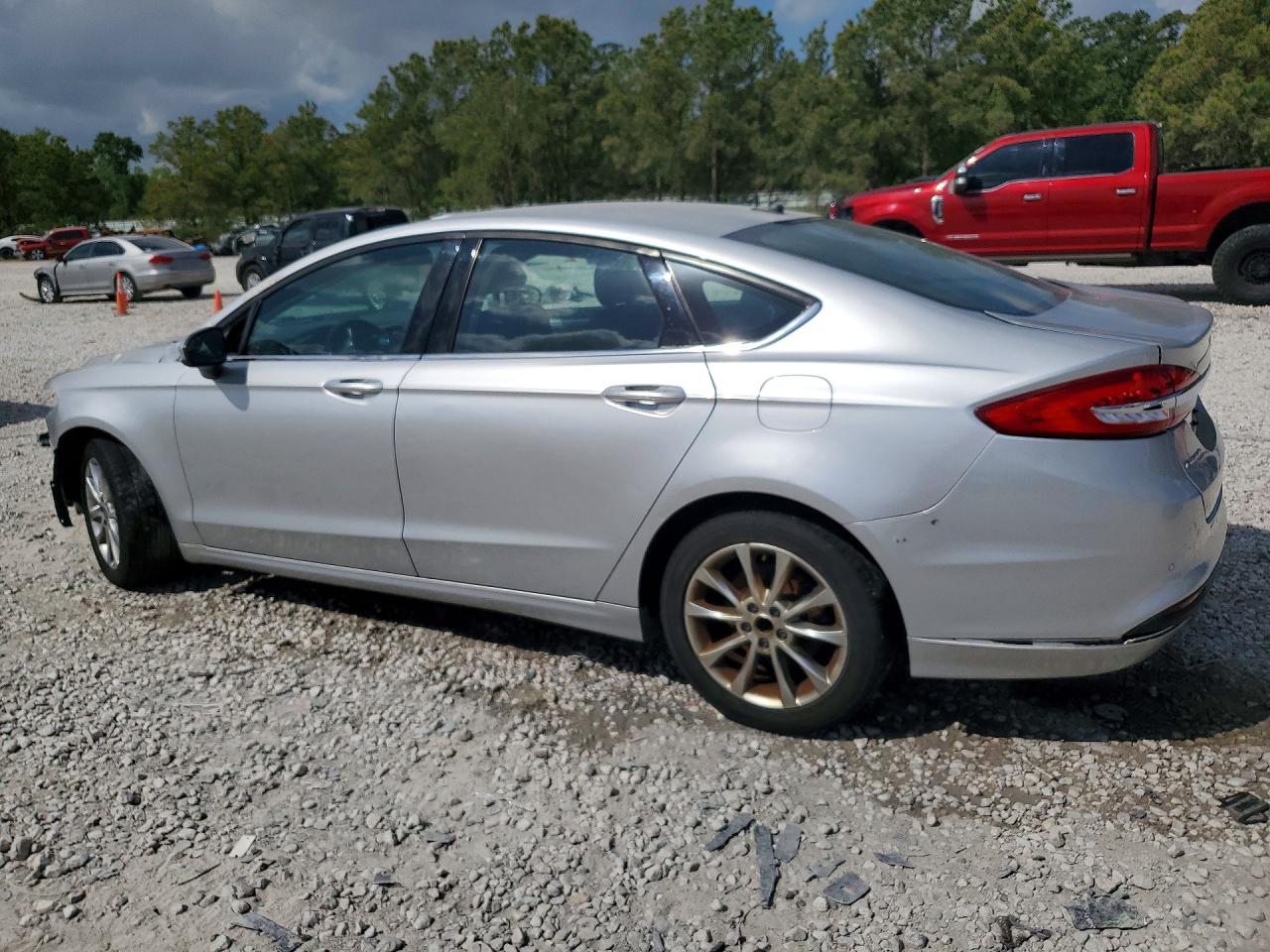 2017 FORD FUSION SE photo 4