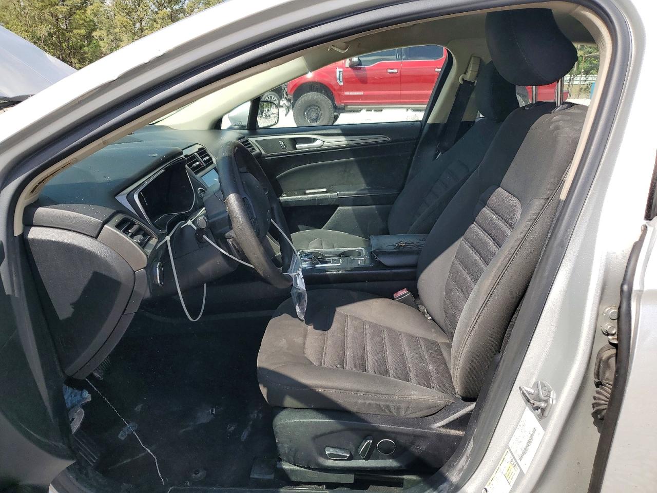 2017 FORD FUSION SE photo 19