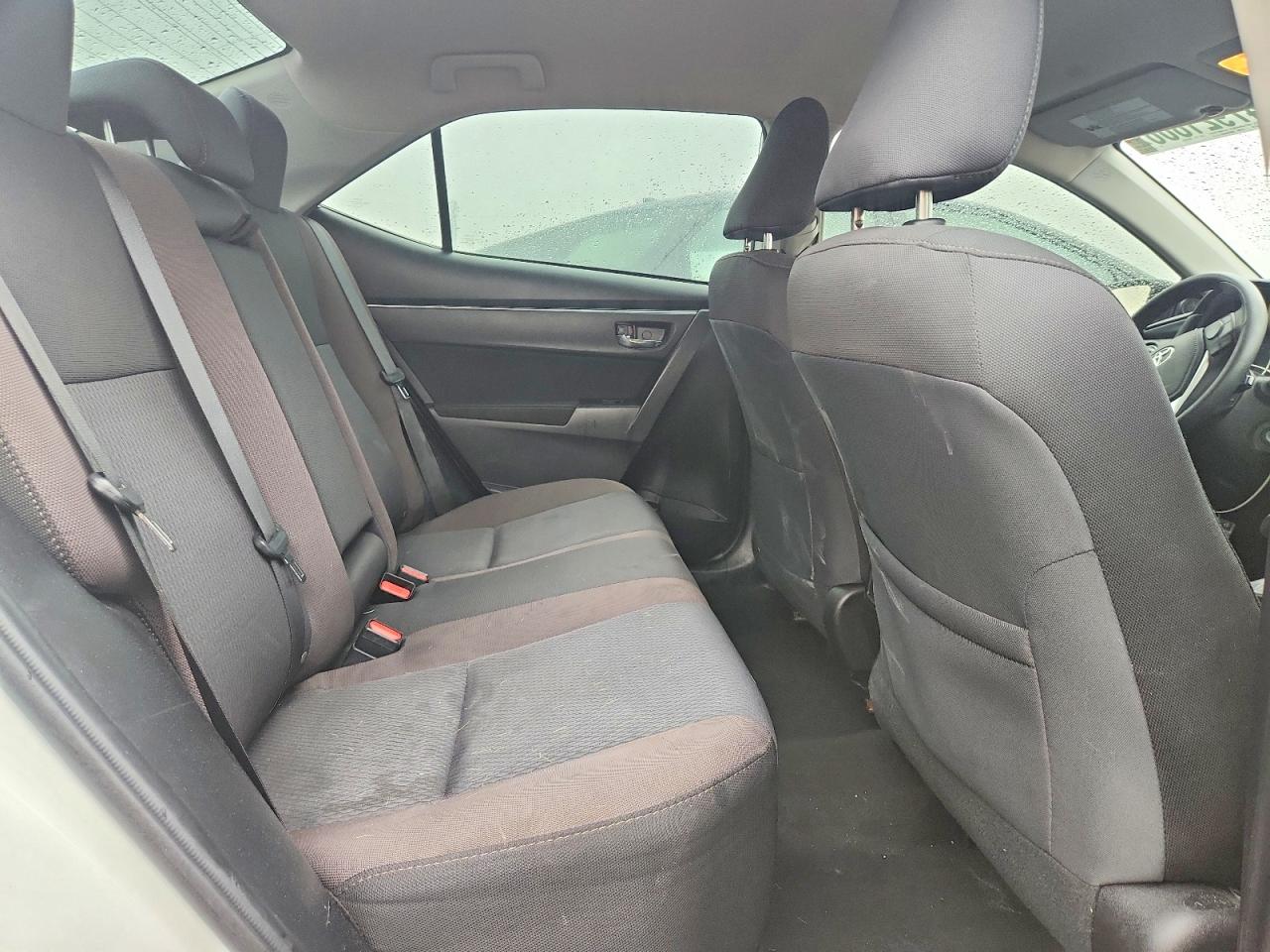 2019 TOYOTA COROLLA LE photo 10