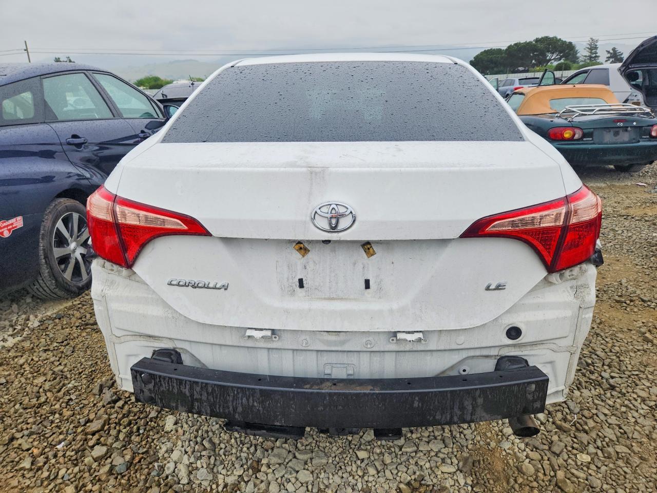 2019 TOYOTA COROLLA LE photo 6