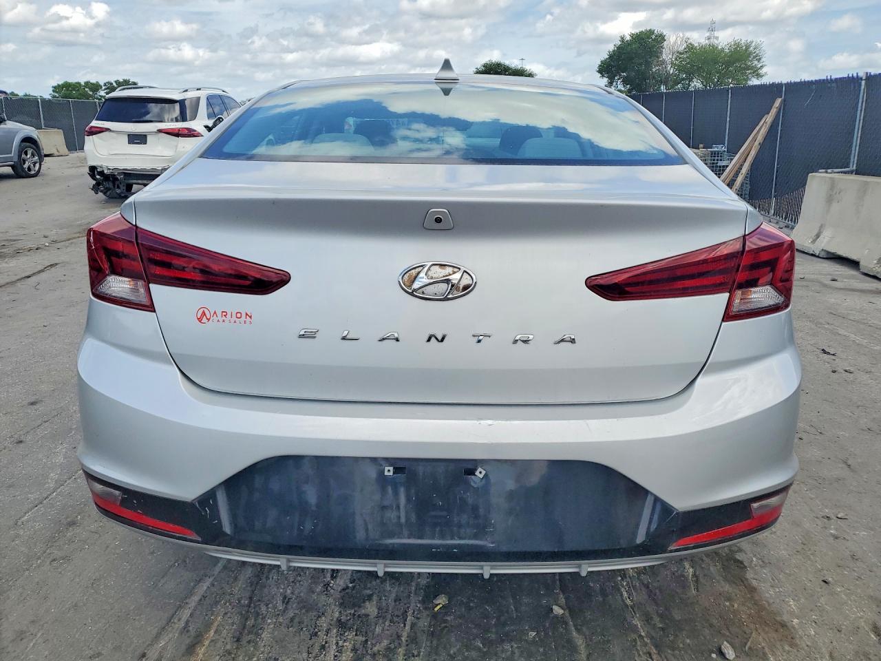2019 HYUNDAI ELANTRA SEL photo 16
