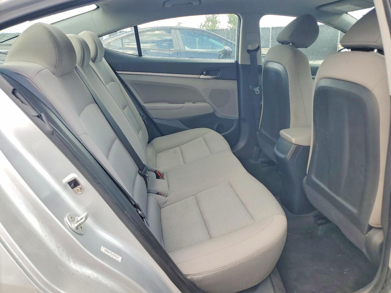 2019 HYUNDAI ELANTRA SEL photo 28