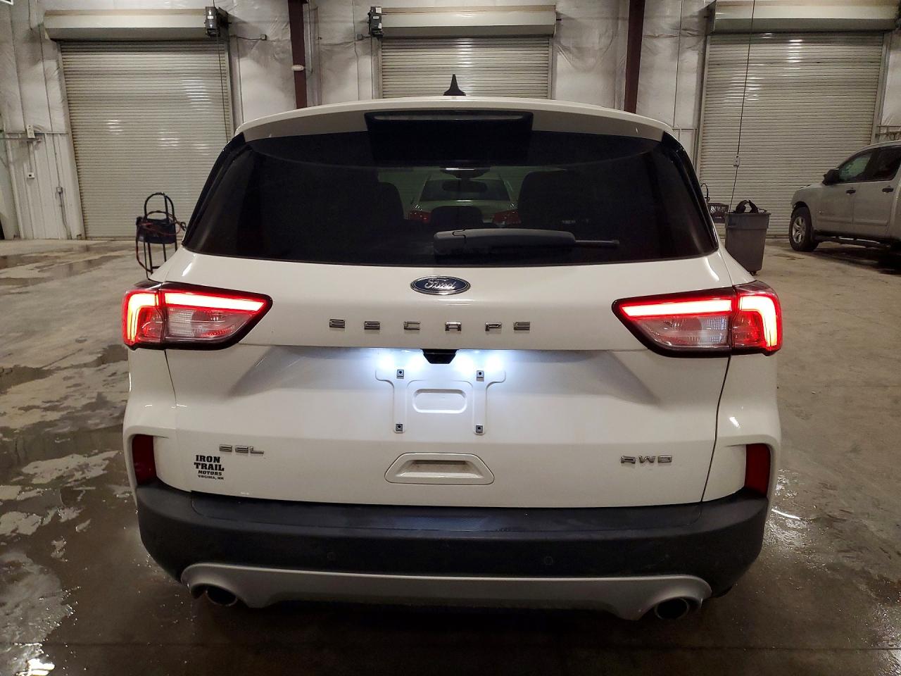 2022 FORD ESCAPE SEL photo 16