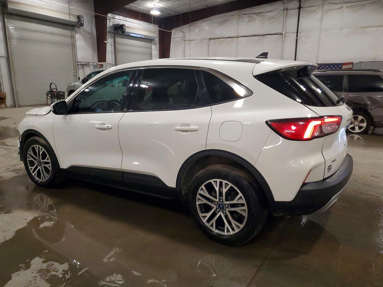 2022 FORD ESCAPE SEL photo 4
