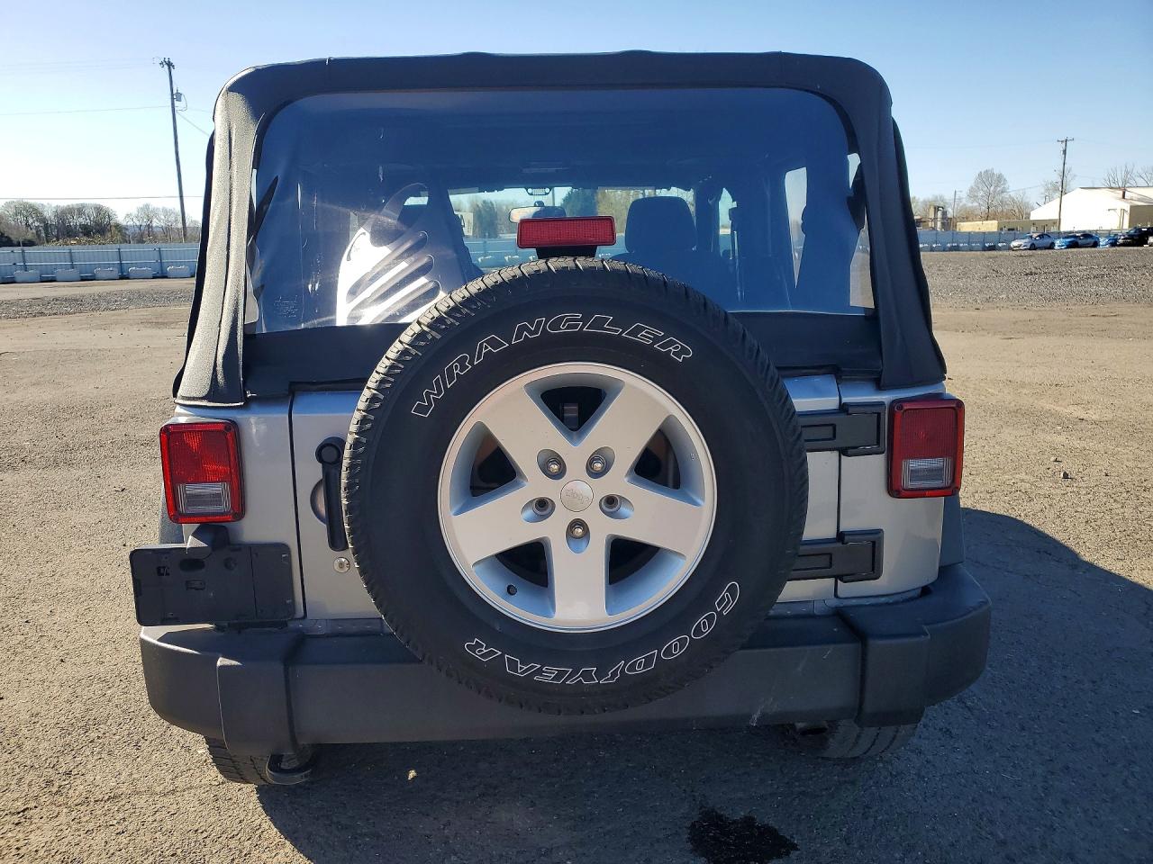 2017 JEEP WRANGLER SPORT photo 16