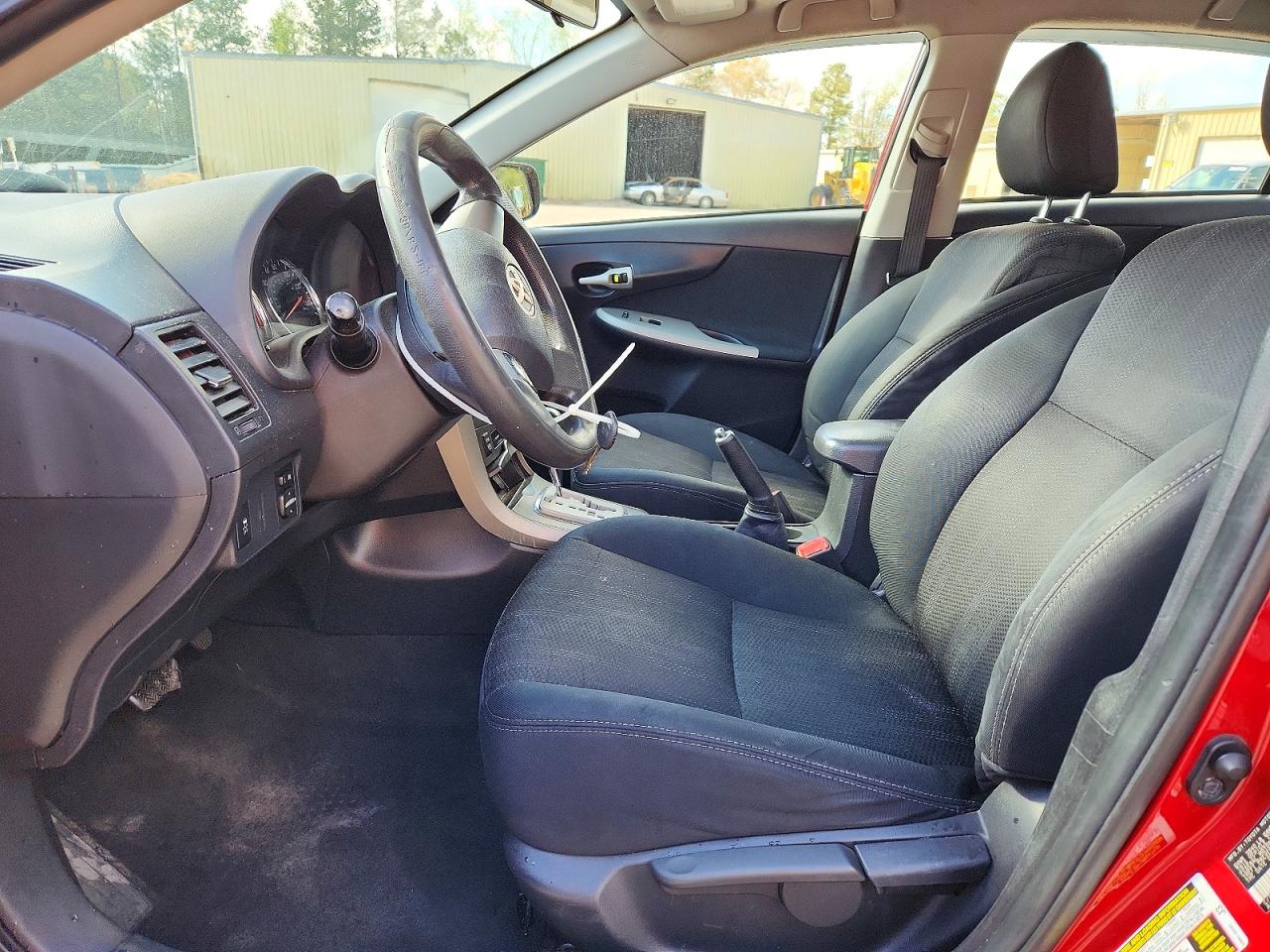 2012 TOYOTA COROLLA S photo 7