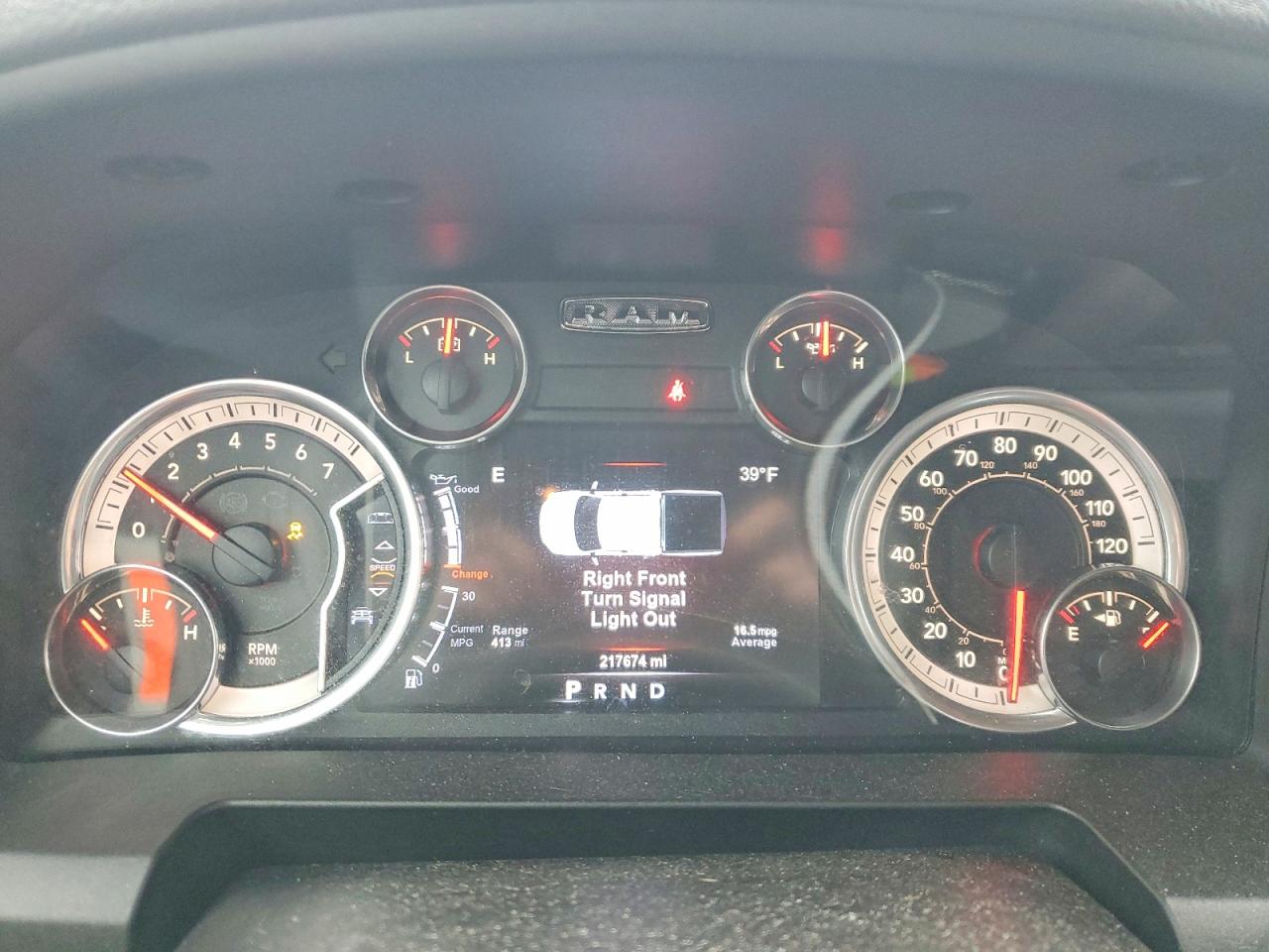 2015 RAM 1500 SLT photo 17