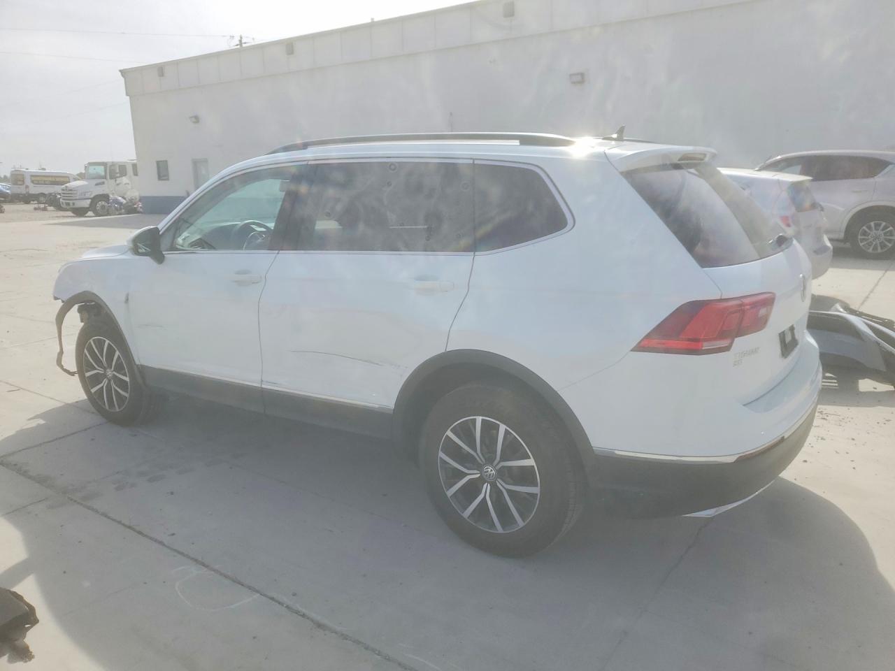 2020 VOLKSWAGEN TIGUAN SE photo 4