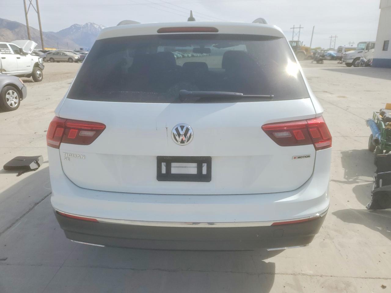 2020 VOLKSWAGEN TIGUAN SE photo 16
