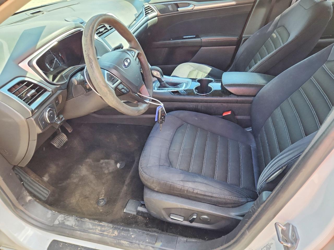 2014 FORD FUSION SE photo 19