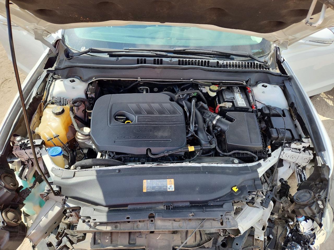 2014 FORD FUSION SE photo 31