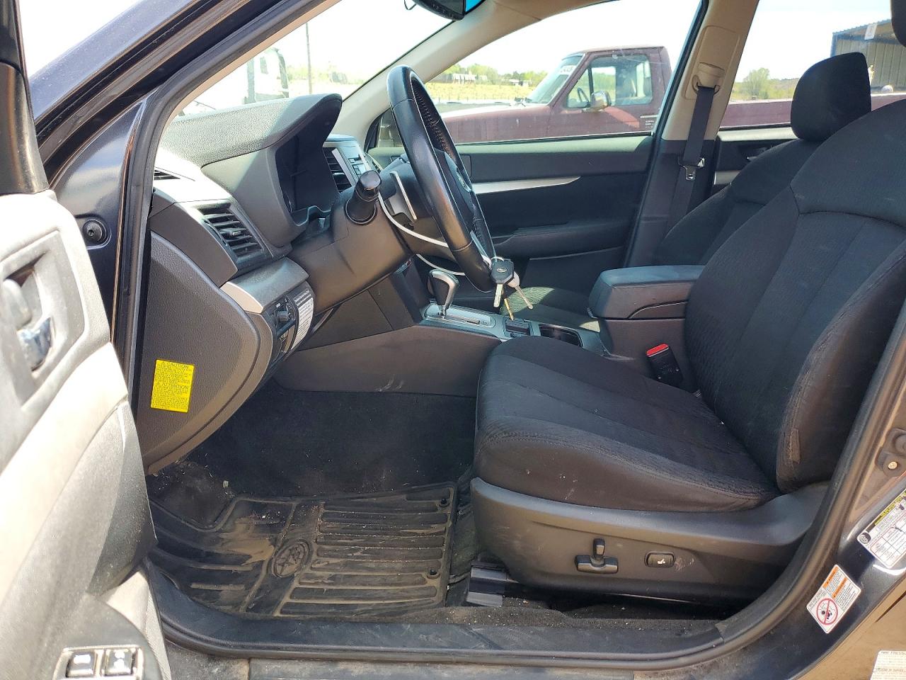 2011 SUBARU OUTBACK 2.5I PREMIUM photo 13