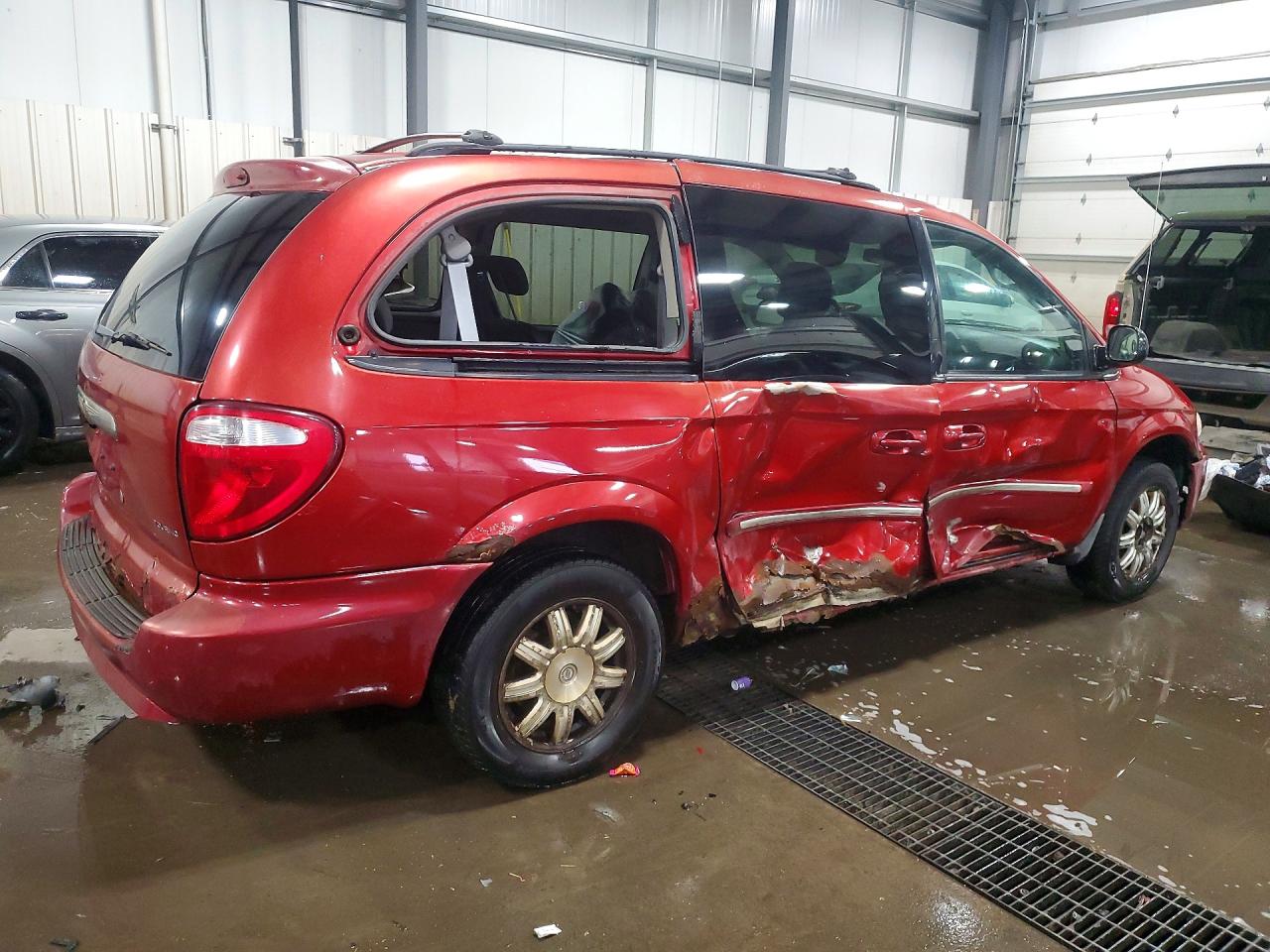 2007 CHRYSLER TOWN & COUNTRY TOURING photo 5