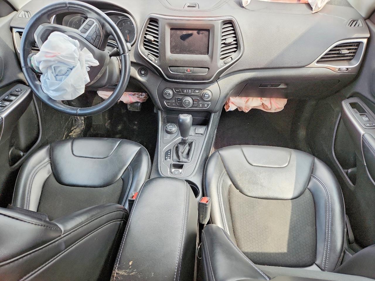 2019 JEEP CHEROKEE LATITUDE PLUS photo 15
