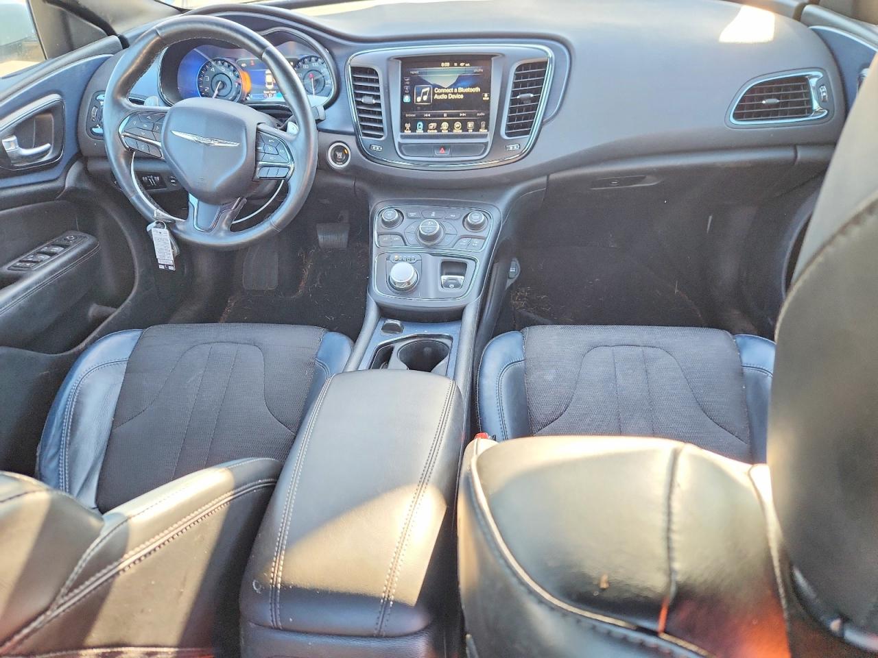 2015 CHRYSLER 200 S photo 15