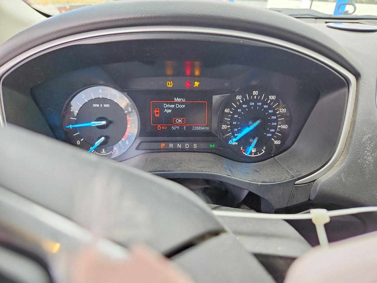 2013 FORD FUSION SE photo 17