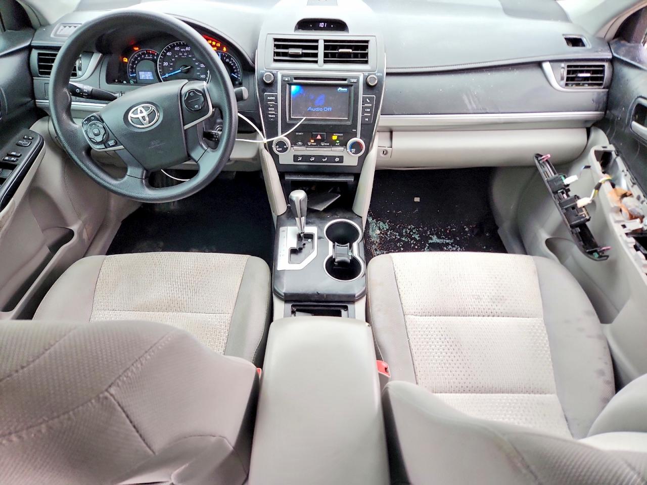 2014 TOYOTA CAMRY LE photo 15