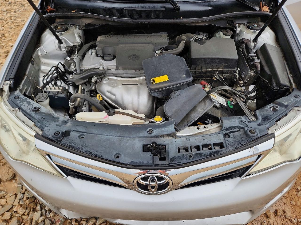 2014 TOYOTA CAMRY LE photo 21