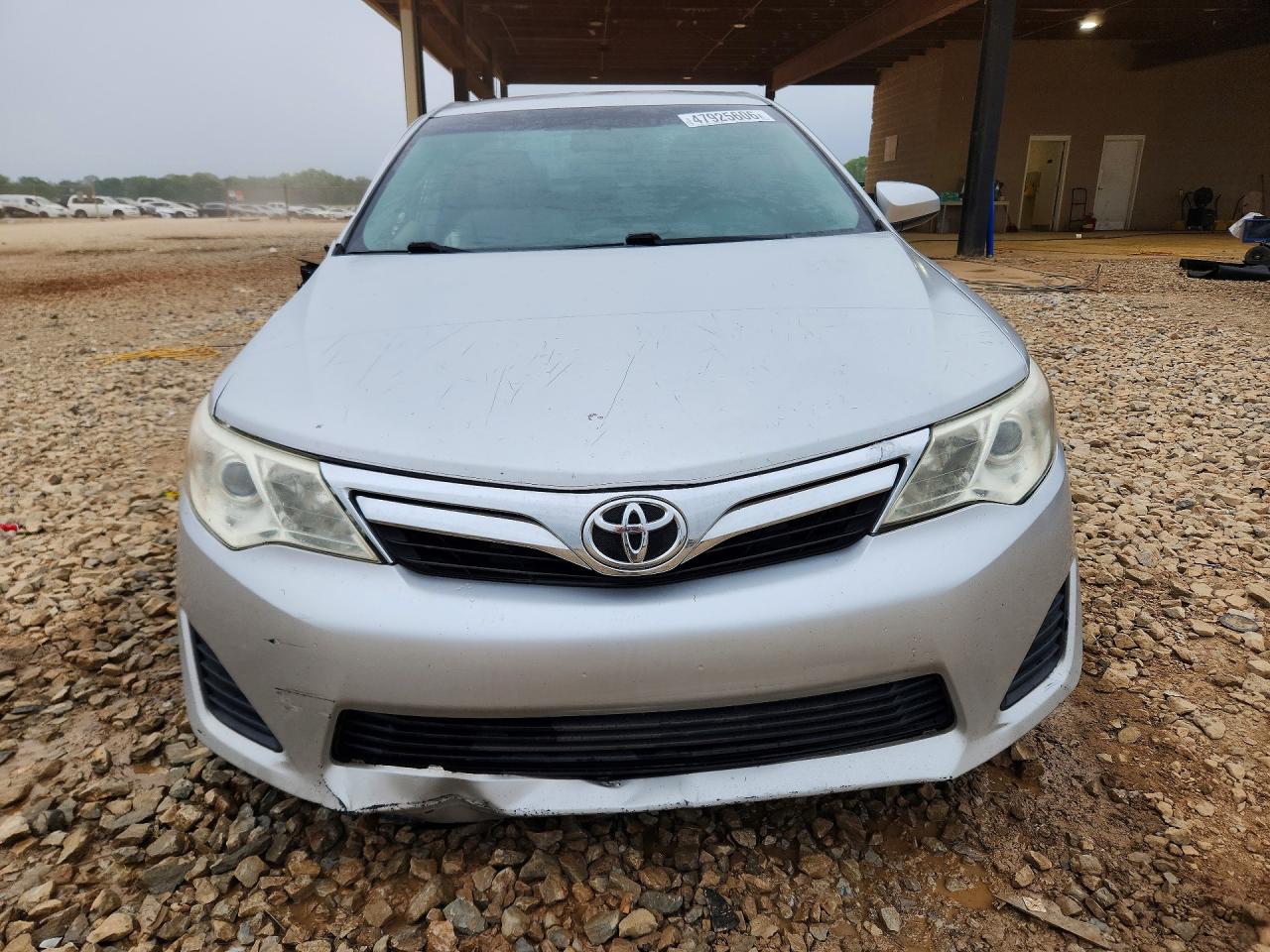 2014 TOYOTA CAMRY LE photo 9
