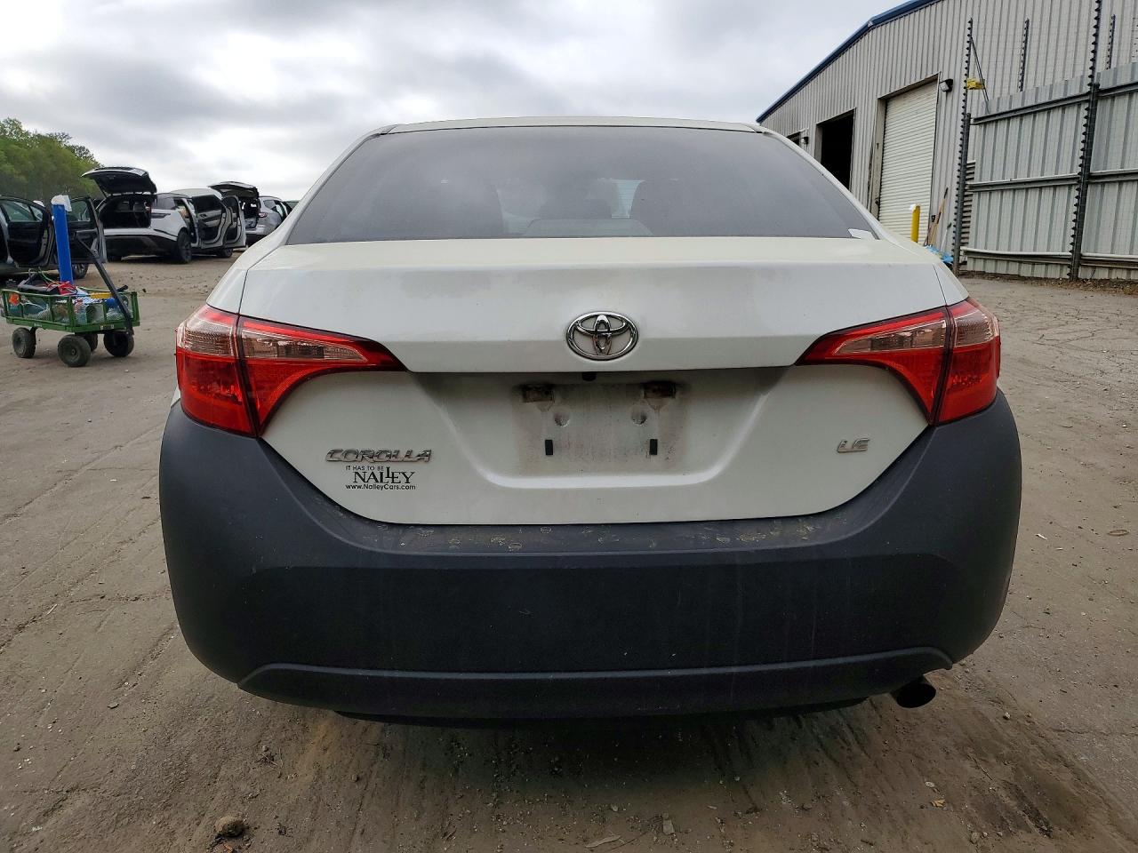2019 TOYOTA COROLLA LE photo 11
