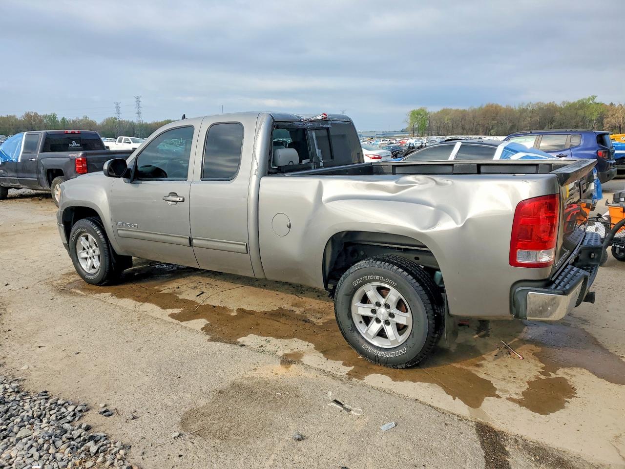2008 GMC SIERRA C1500 photo 3