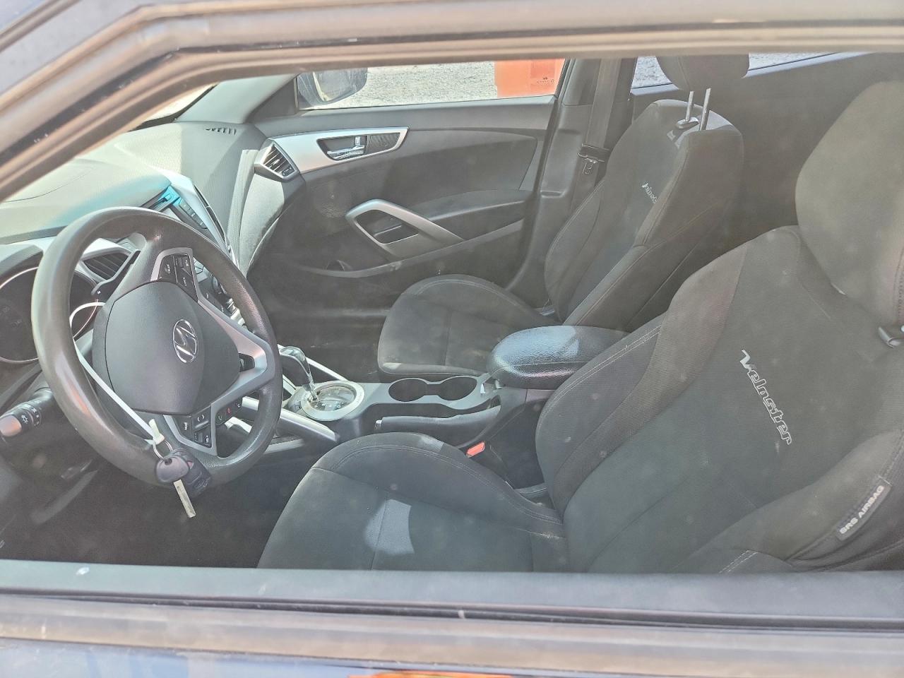 2015 HYUNDAI VELOSTER BASE photo 19