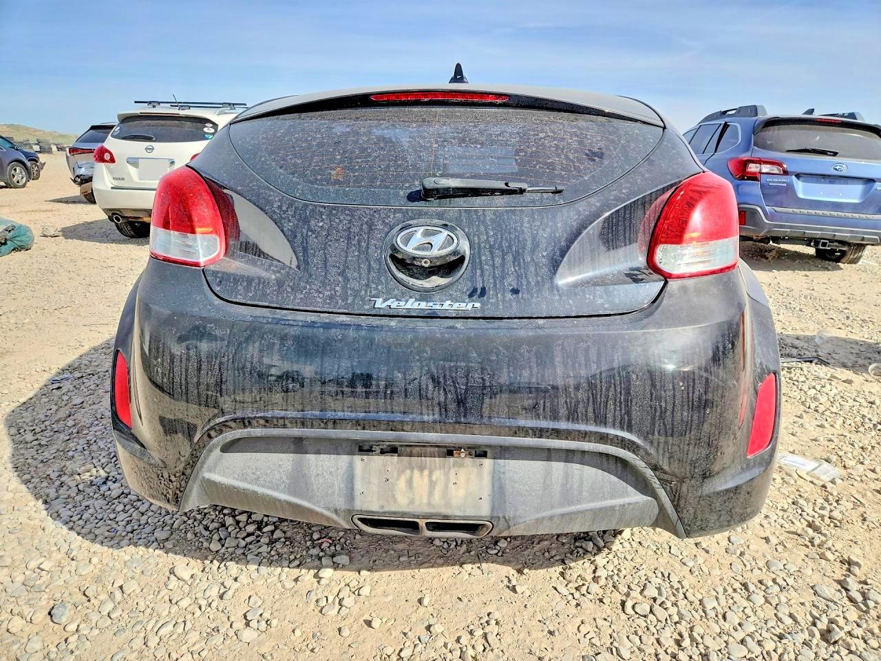 2015 HYUNDAI VELOSTER BASE photo 16