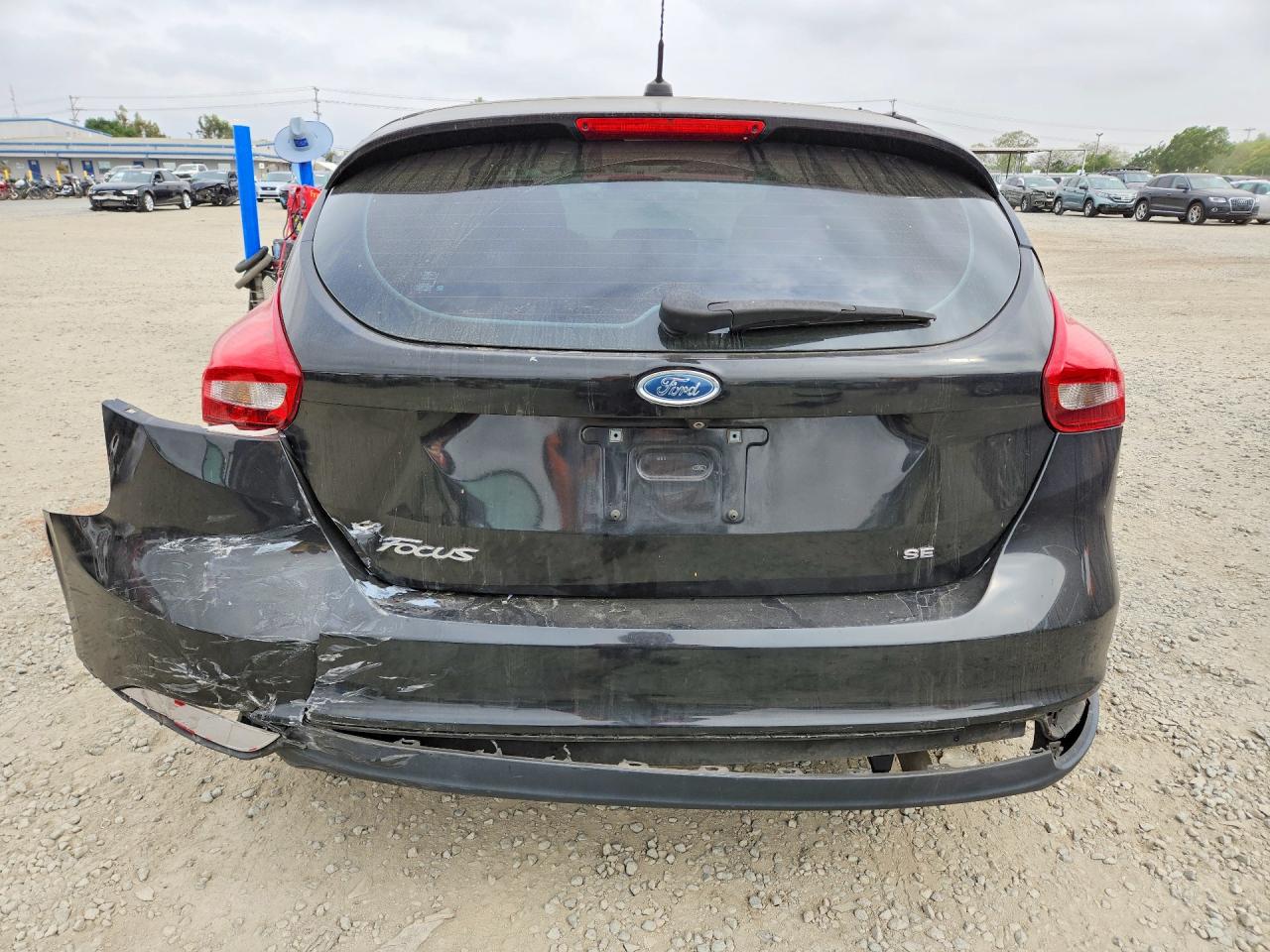 2015 FORD FOCUS SE photo 11