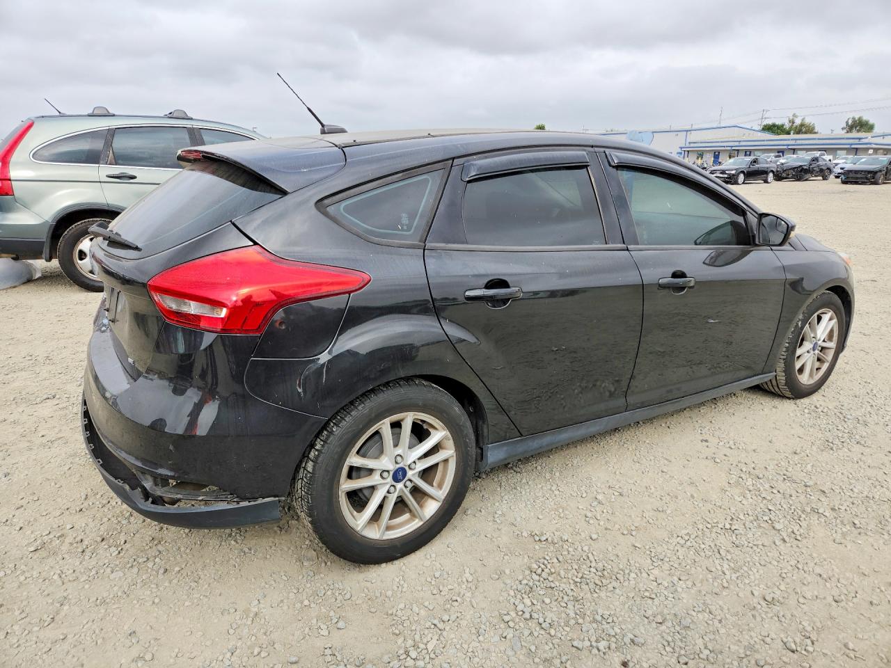2015 FORD FOCUS SE photo 5