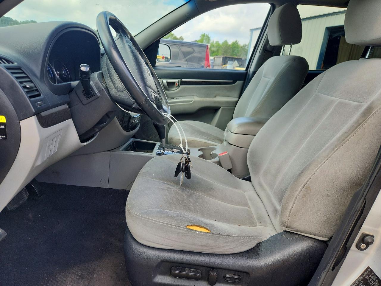 2009 HYUNDAI SANTA FE SE photo 13