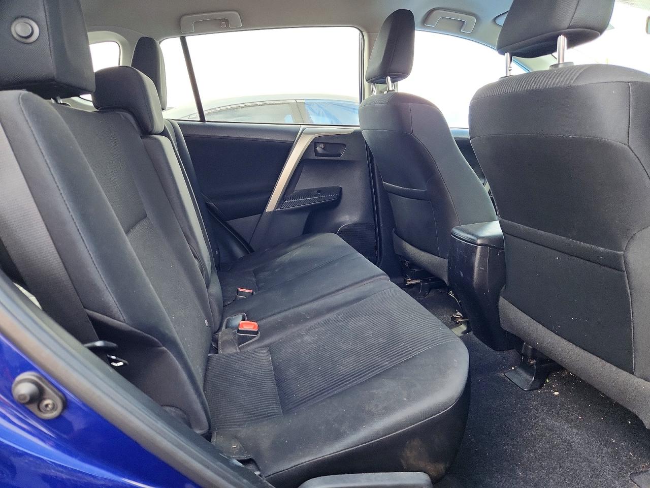 2015 TOYOTA RAV4 LE photo 22