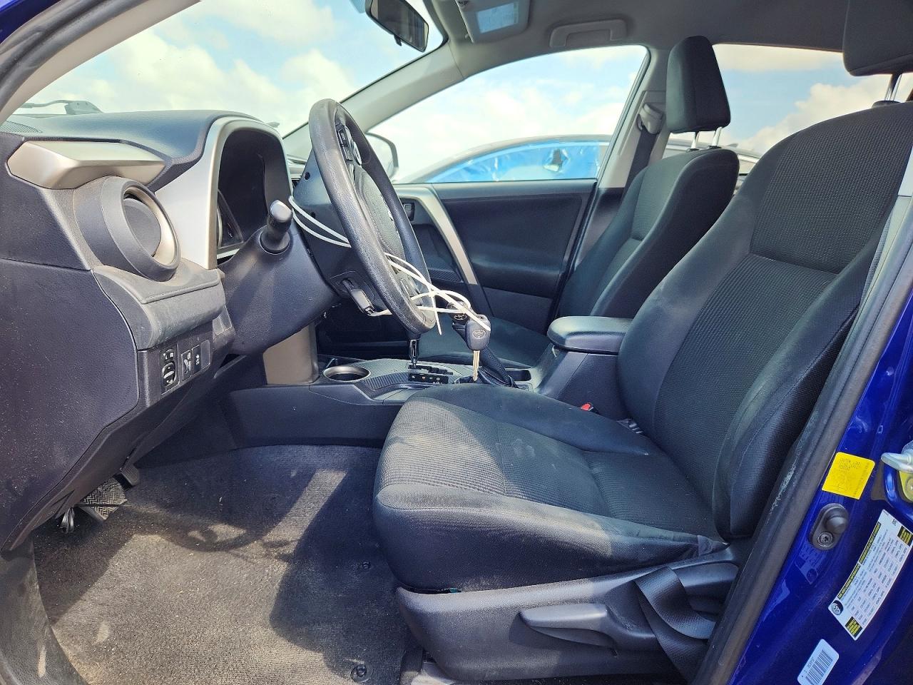 2015 TOYOTA RAV4 LE photo 14