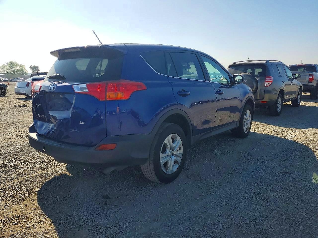 2015 TOYOTA RAV4 LE photo 5