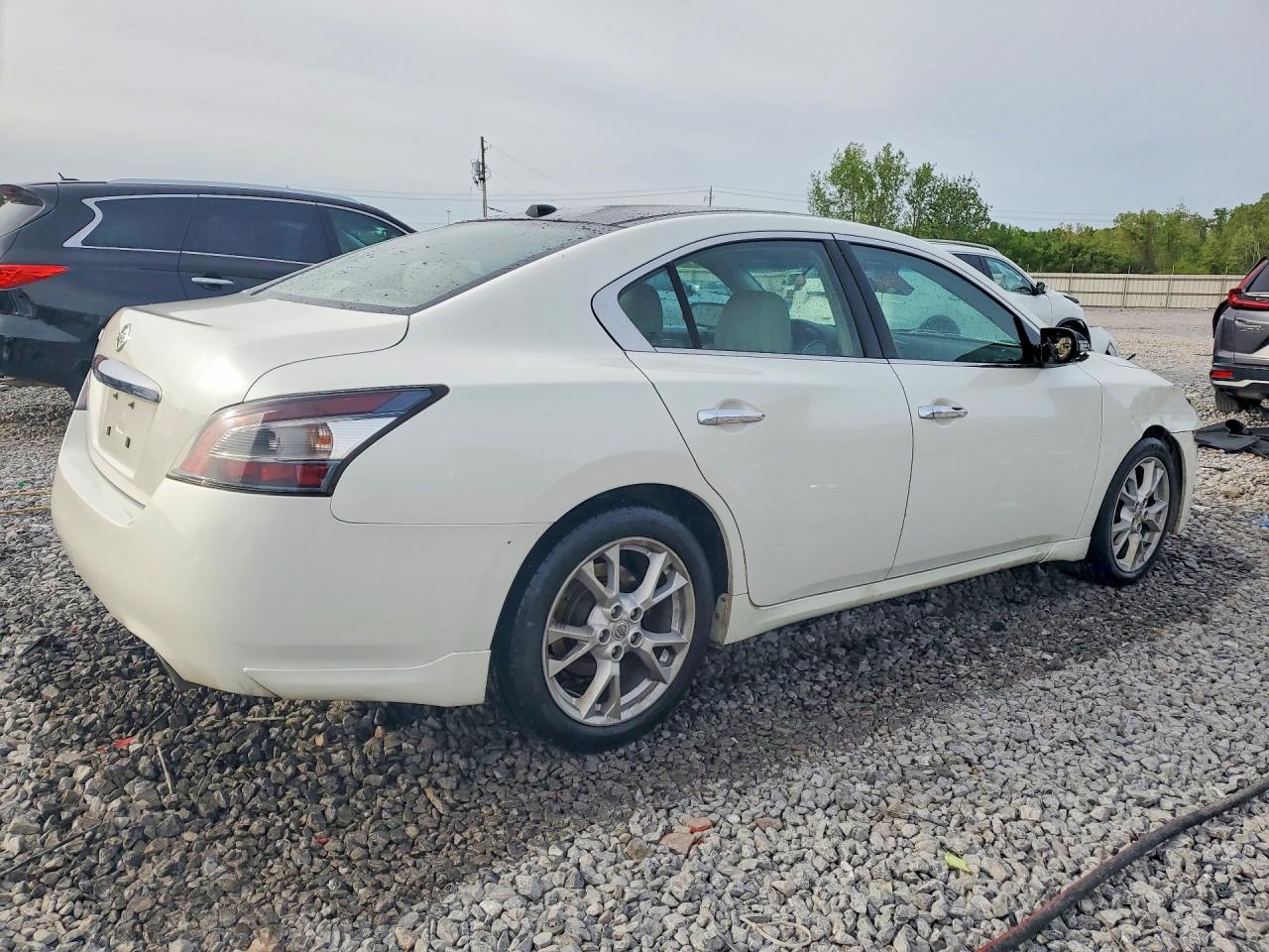 2013 NISSAN MAXIMA 3.5 SV photo 3