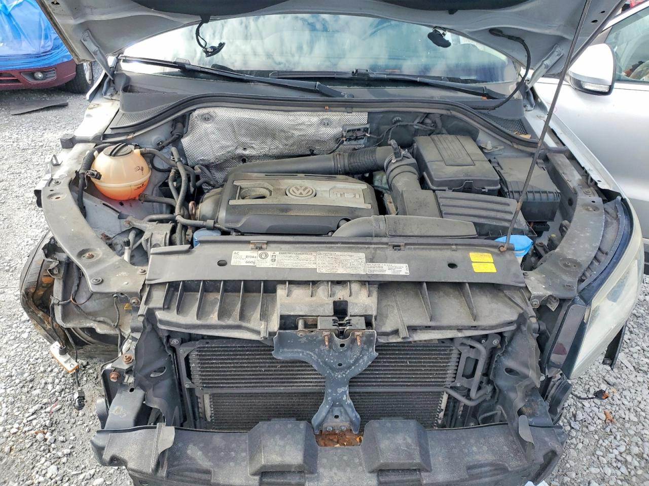 2012 VOLKSWAGEN TIGUAN S photo 12