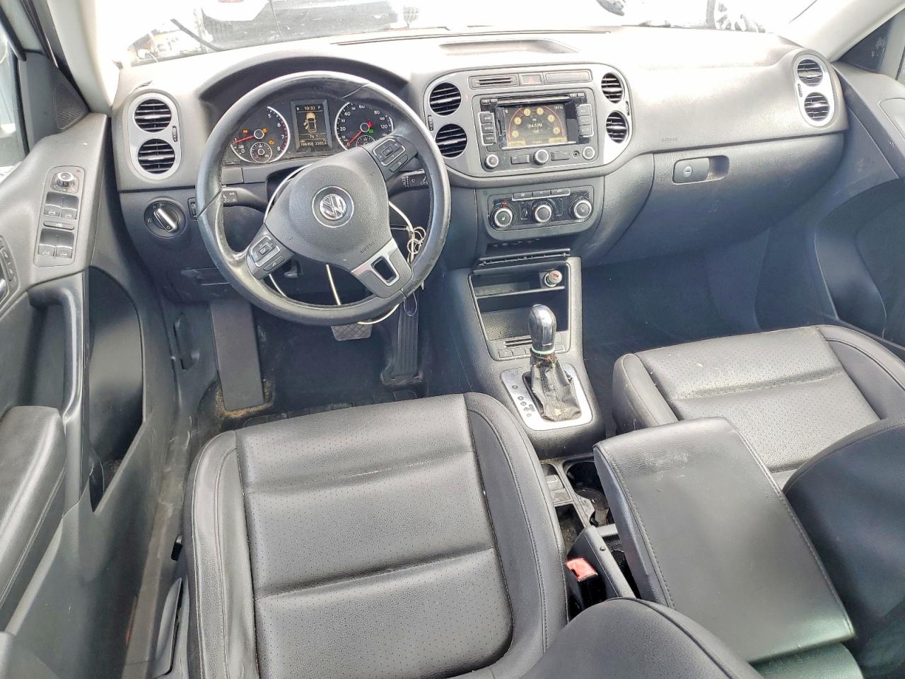 2012 VOLKSWAGEN TIGUAN S photo 8