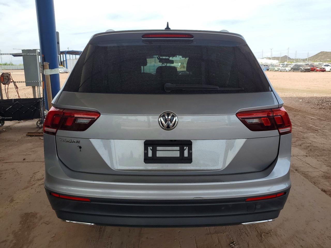 2021 VOLKSWAGEN TIGUAN S photo 6