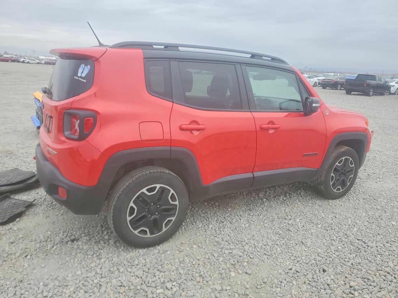 2017 JEEP RENEGADE TRAILHAWK photo 3