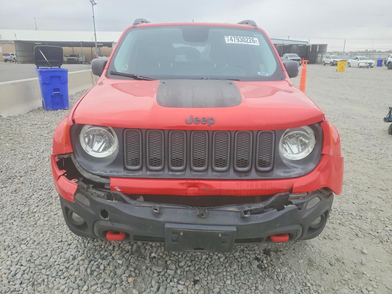 2017 JEEP RENEGADE TRAILHAWK photo 5