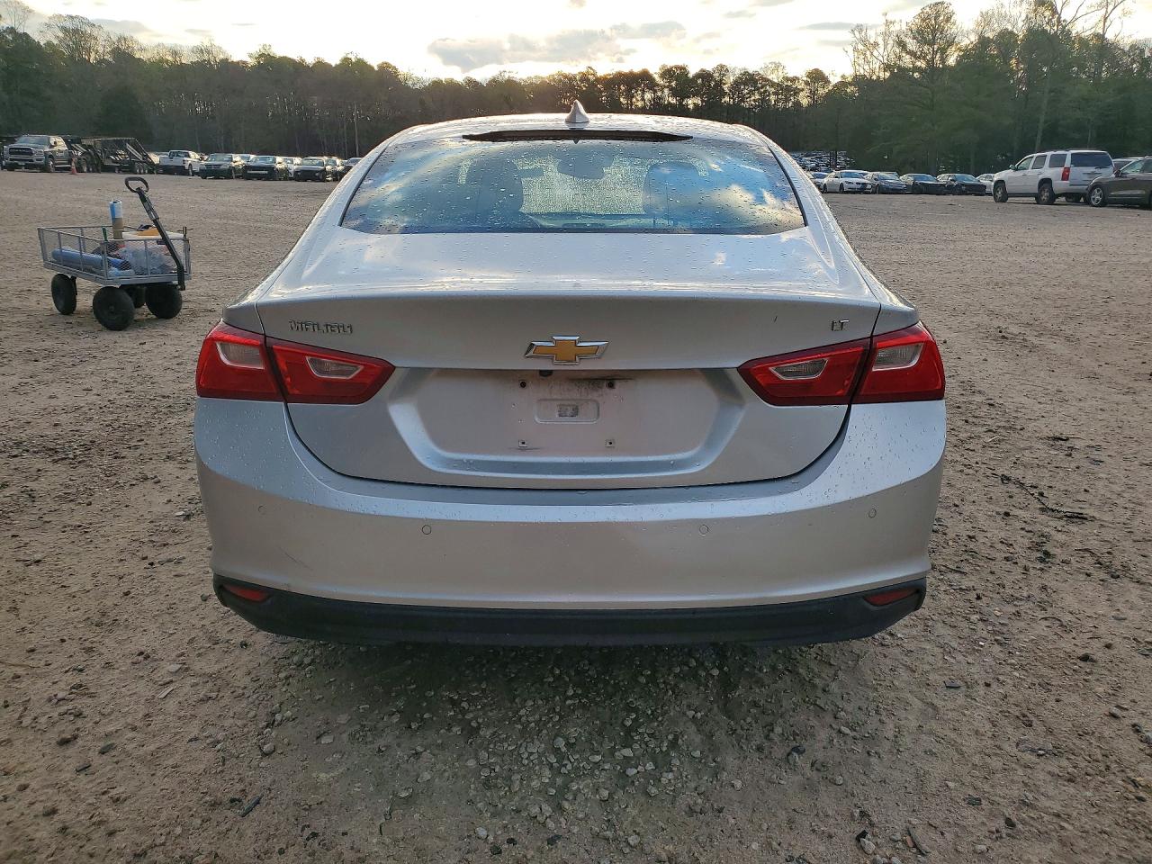 2017 CHEVROLET MALIBU LT photo 6