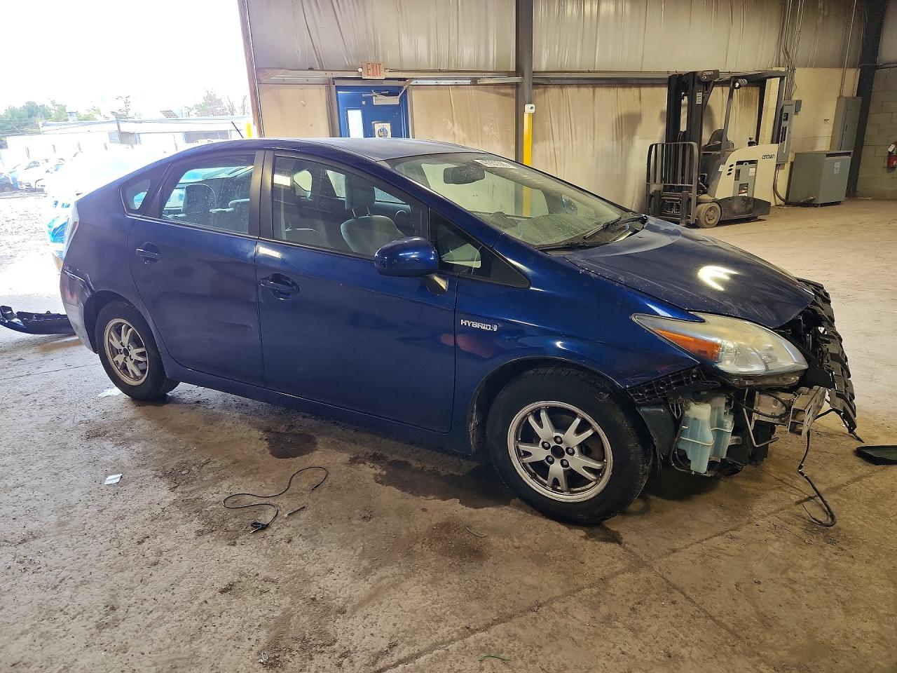 2010 TOYOTA PRIUS III photo 7