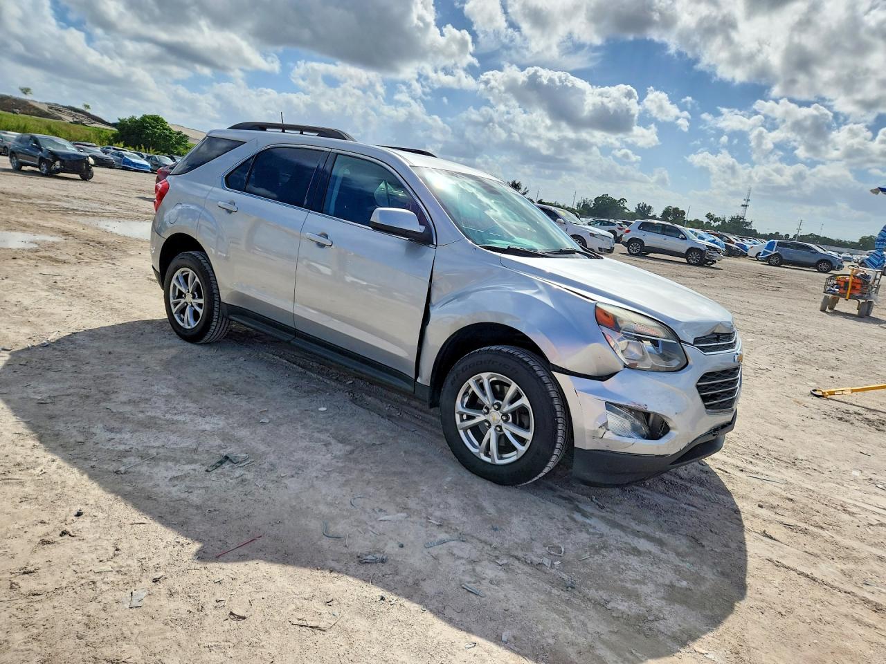 2017 CHEVROLET EQUINOX LT photo 10