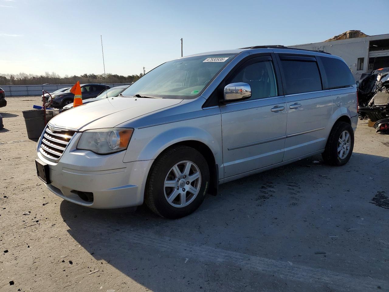 2010 CHRYSLER TOWN & COUNTRY