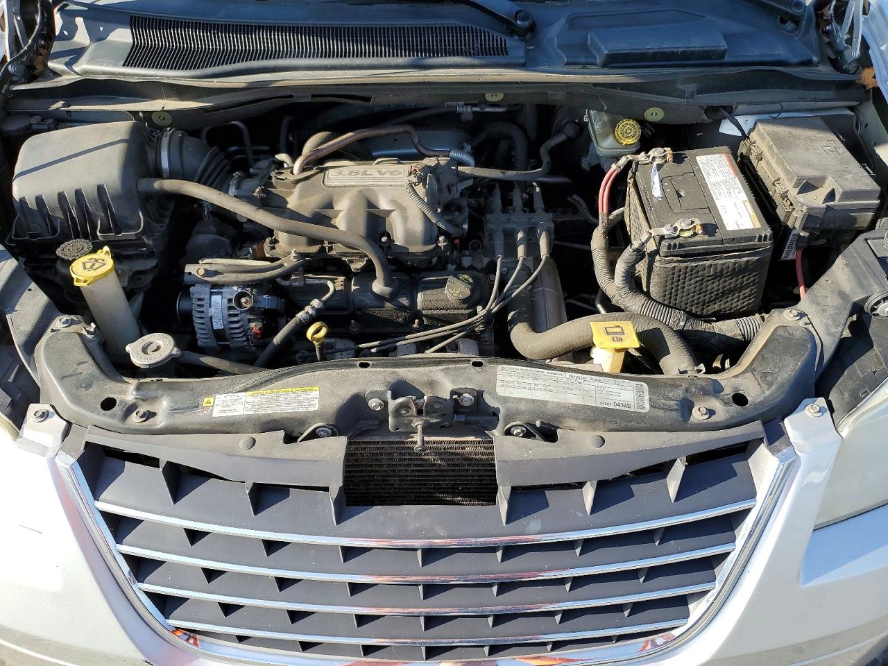 2010 CHRYSLER TOWN & COUNTRY TOURING photo 23